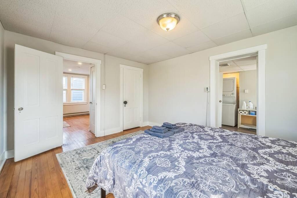 Amazing New Cottage King Bed Game Room Upmc Lititz Exterior photo